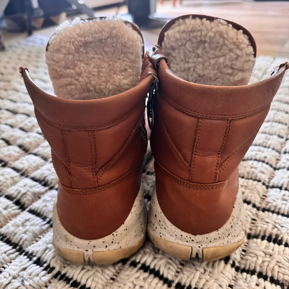 Tan Leather Sneaker Boots Lined Lightweight 11.5 Outdoor Comfy Gorpcore Warm‎